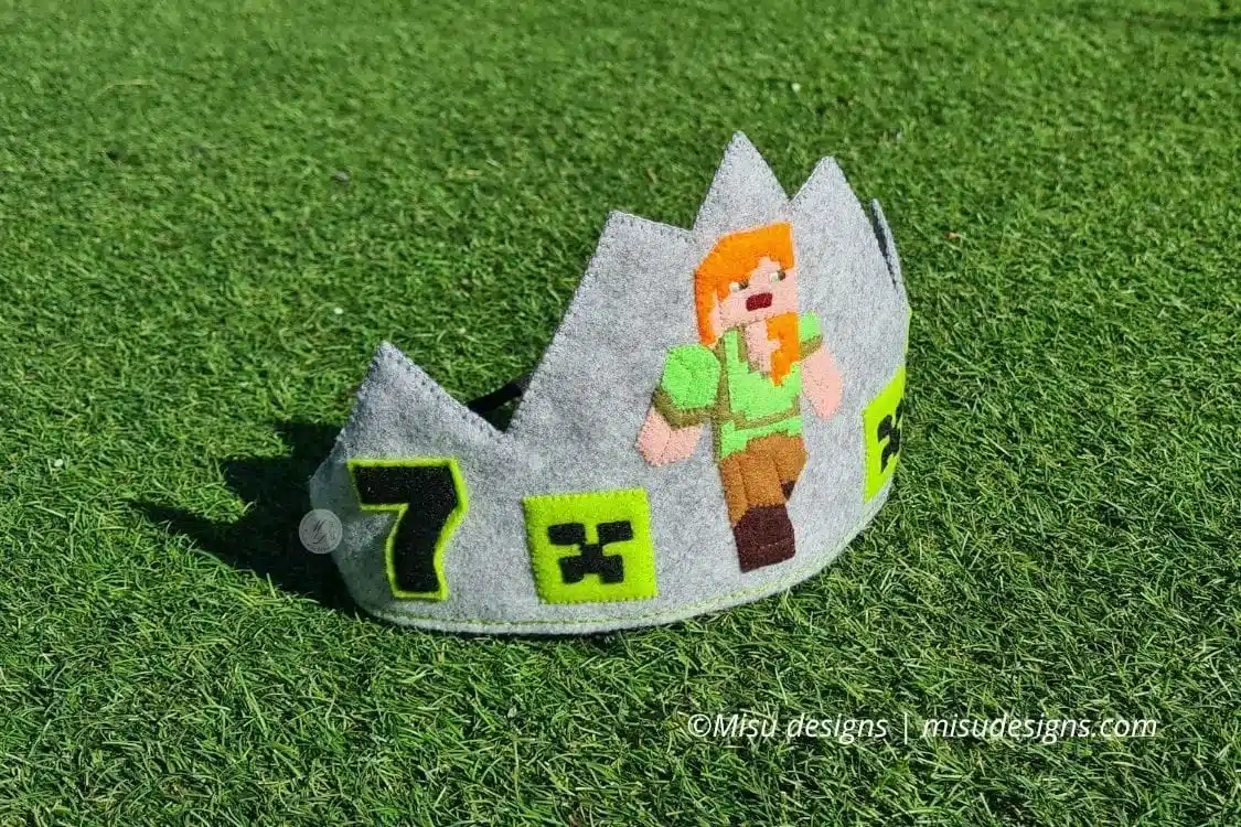 Minecraft birthday crown